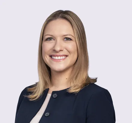 Shannon Azzaro headshot