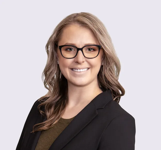 Lauren Bowen headshot