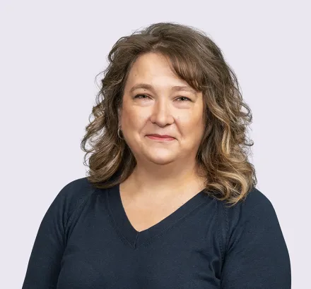 Linda Posluszny Headshot