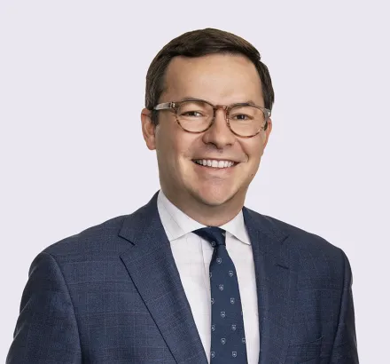 Jonathan Schmidt headshot