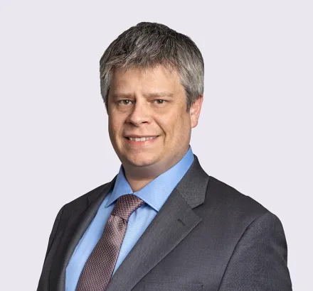 Jason Selvey headshot