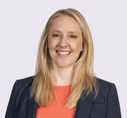 Jennifer Zwilling headshot