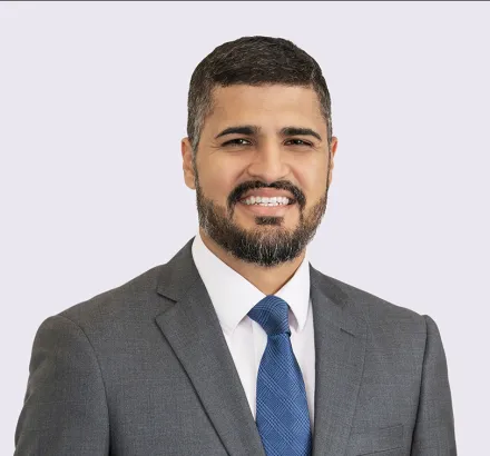 Carlos Saavedra-Gutiérrez headshot