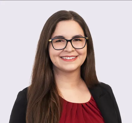 Hilary Williams headshot