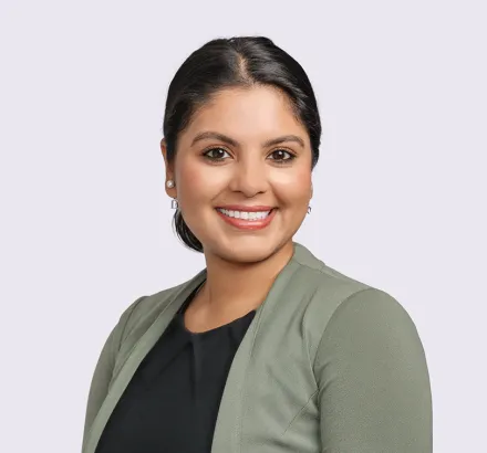 Tina Dukandar headshot