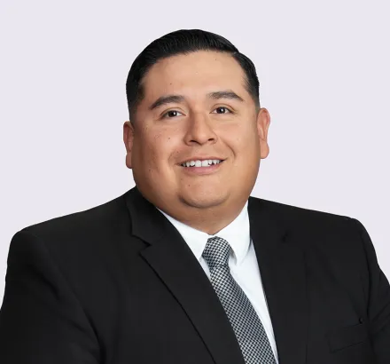 Oswaldo Calvachi headshot