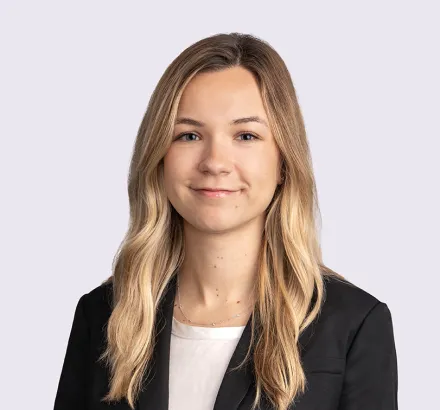 Carly Spielberger headshot