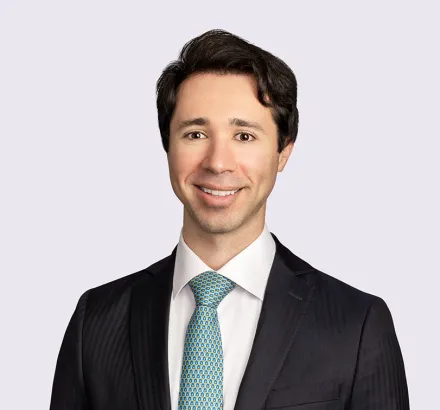 Dahn Levine headshot