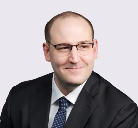 Leo Ernst headshot