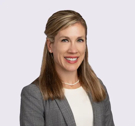 Lindsey White headshot