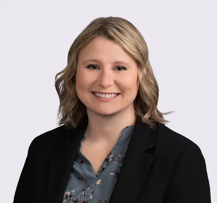 Lauren Irwin headshot