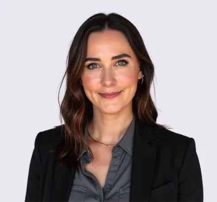 Melanie Baker headshot