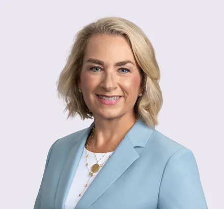 Jenifer Bologna Headshot