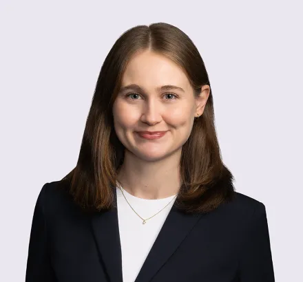 Elana Roper headshot