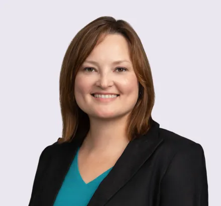 Leslie Nash headshot
