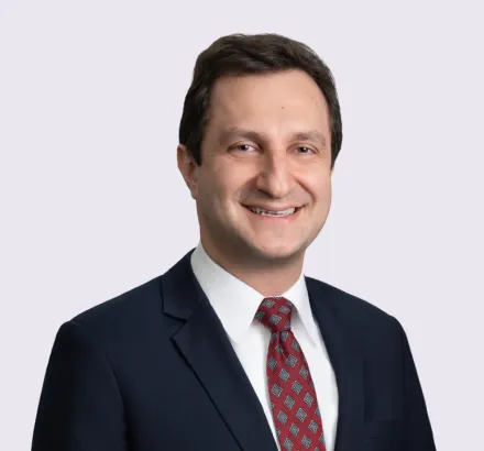 Aaron Gingrande headshot