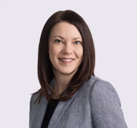 Sara McCallum headshot