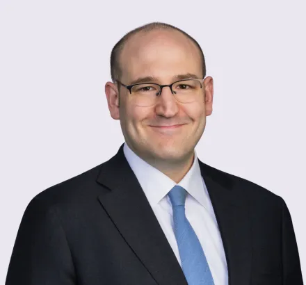 Leo Ernst headshot