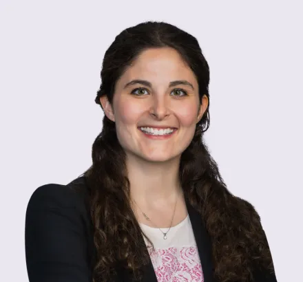 Casey Pearlman headshot