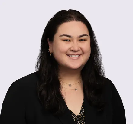 Samantha Lauring headshot