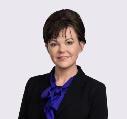 Erin Salfen headshot