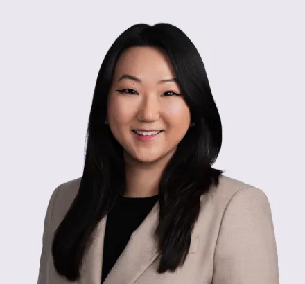 Julie Kim headshot