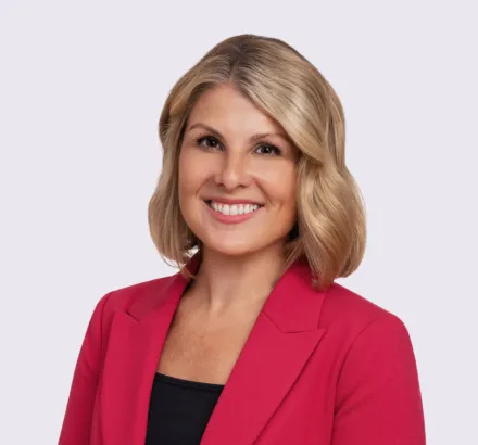 Lara Hamm headshot