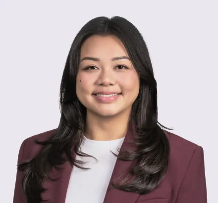 Elizabeth Nguyen headshot