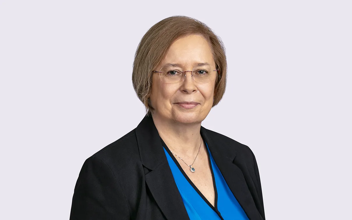 Katrin Schatz Headshot