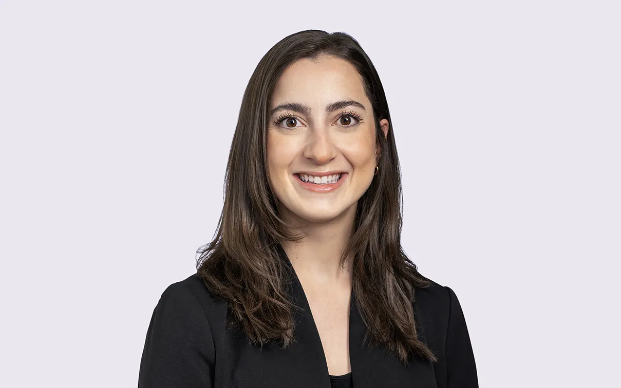 Laura Victorelli headshot