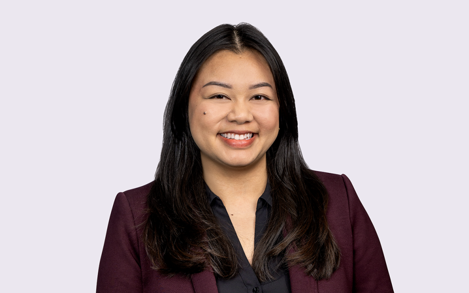 Elizabeth Nguyen headshot