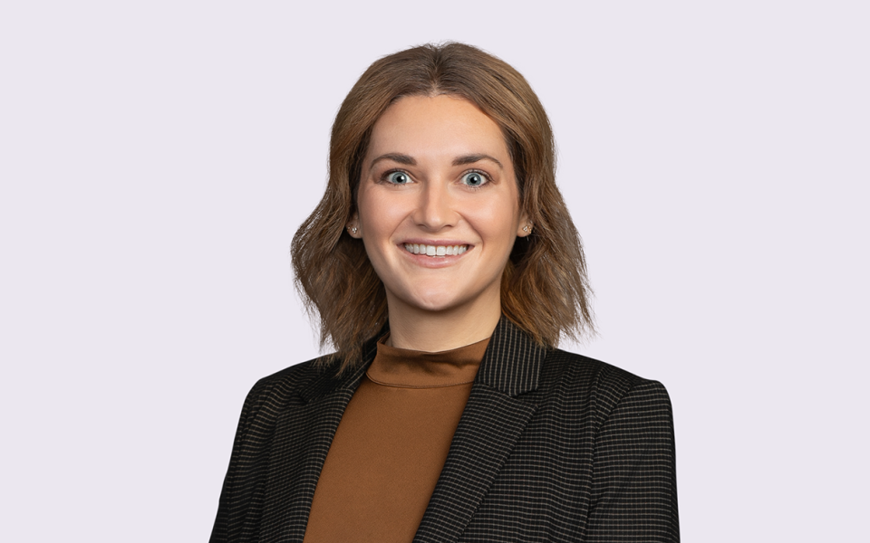 Desirae Demore headshot