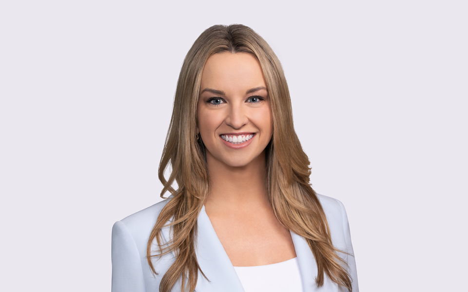 Heather Dillion headshot