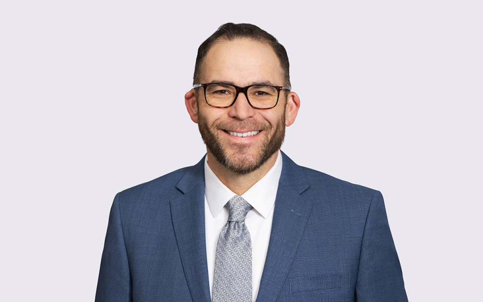 Joseph Lara headshot