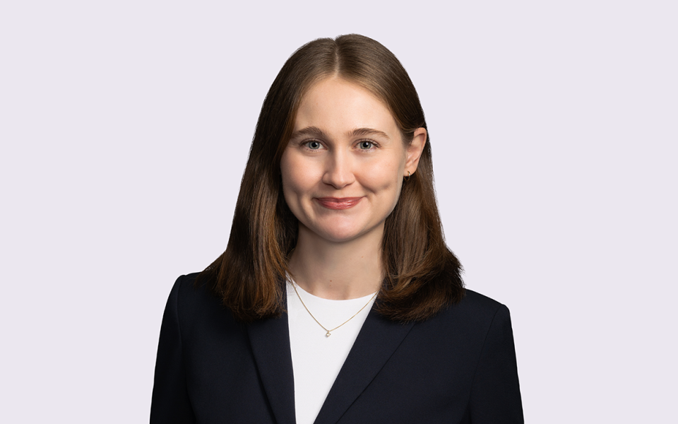 Elana Roper headshot