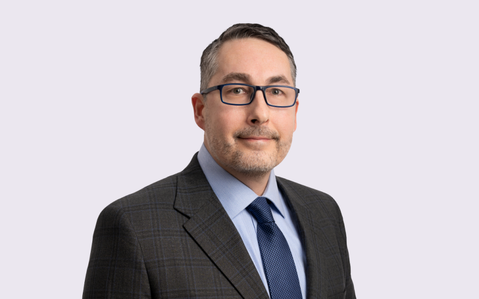 Stephen Thompson headshot