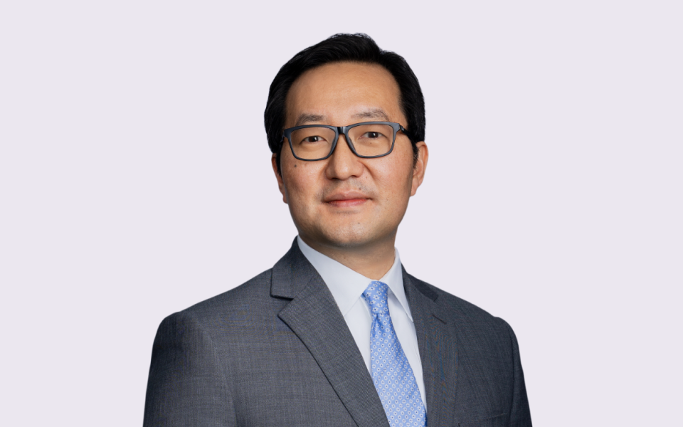 Kenneth Suh headshot