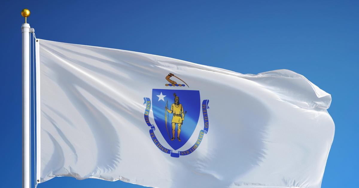 Construction Contractors and Certified Payroll Reports Under Massachusetts Prevailing Wage Law Construction Contractors and Certified Payroll Reports Under Massachusetts Prevailing Wage Law